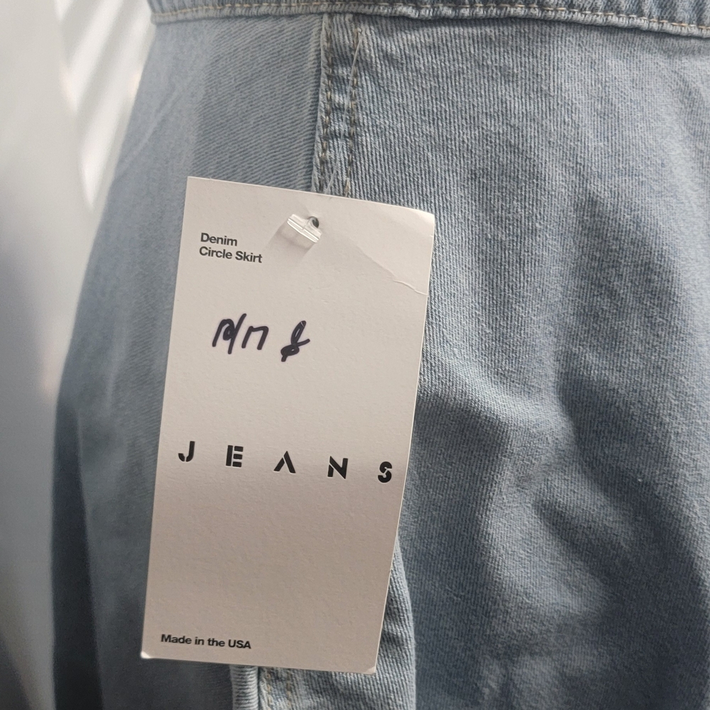 American Apparel Light-Wash Denim Skirt - Size M, NWT - Classic Casual Style - Picture 2 of 6